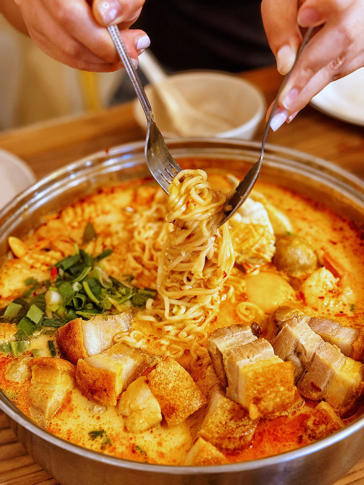 Review: Korat Thai Cafe - Pot of Tom Yum Mama Ultra Review: Korat Thai Cafe - Pot of Tom Yum Mama Ultra