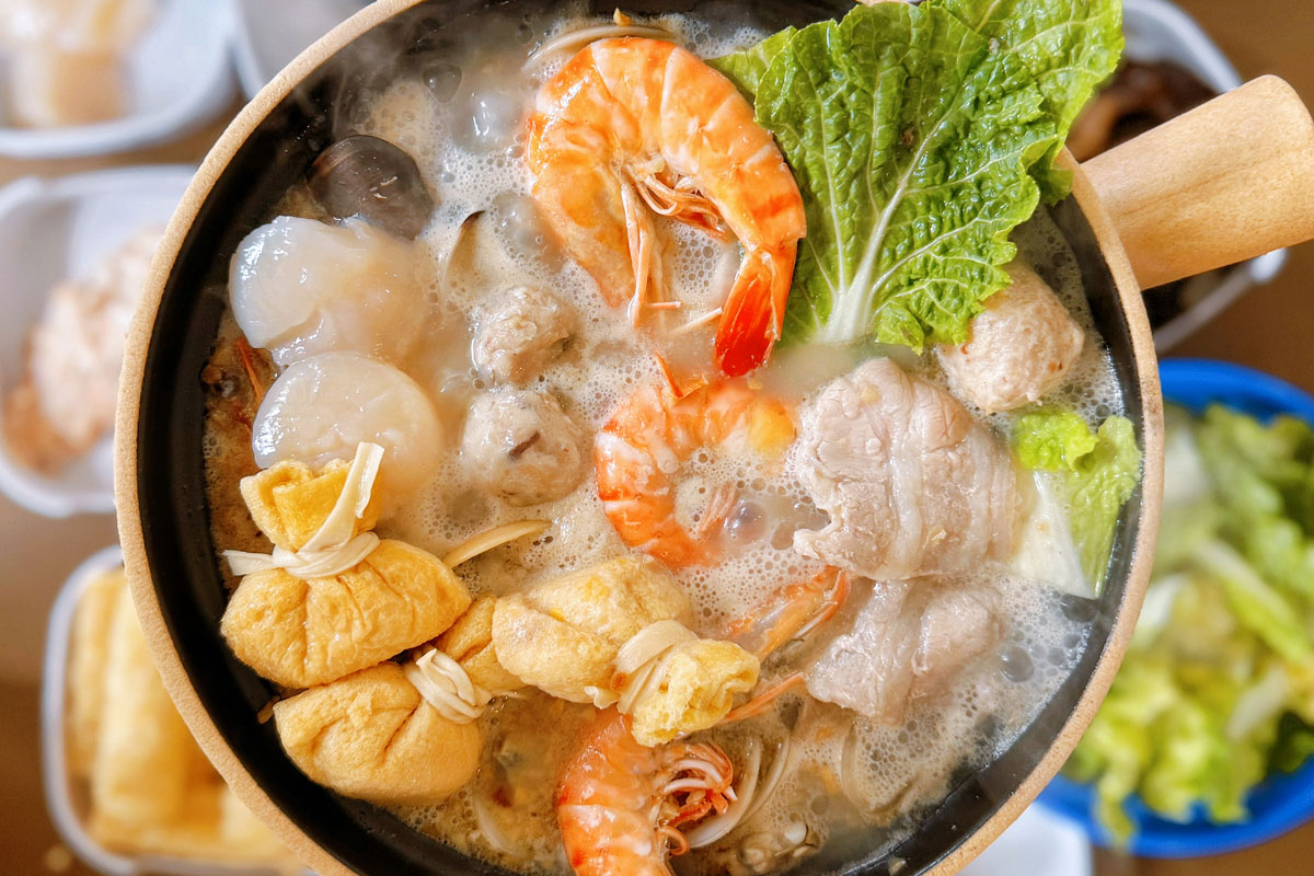 Best Charcoal Claypot in Singapore - Hotpot Steamboat