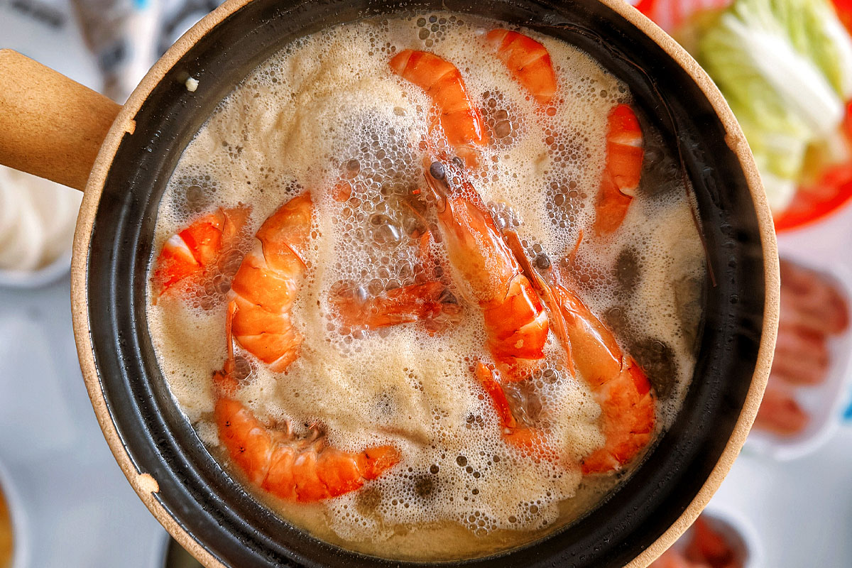 Steamboat Charcoal Claypot Prawn Toa Payoh