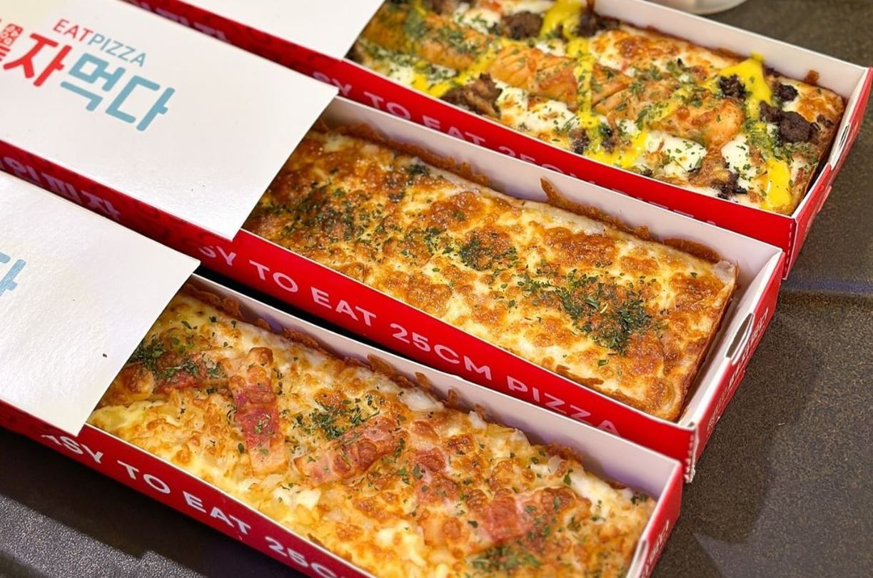 Eat Pizza - PLQ Mall Food & Restaraunts Guide