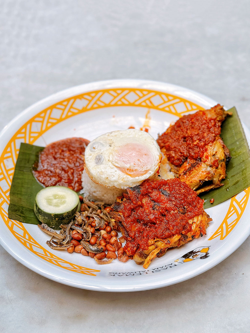 nasi-lemak-ayam-taliwang-review Photo of a plate of Nasi Lemak Ayam Taliwang from Nasi Lemak Ayam Taliwang